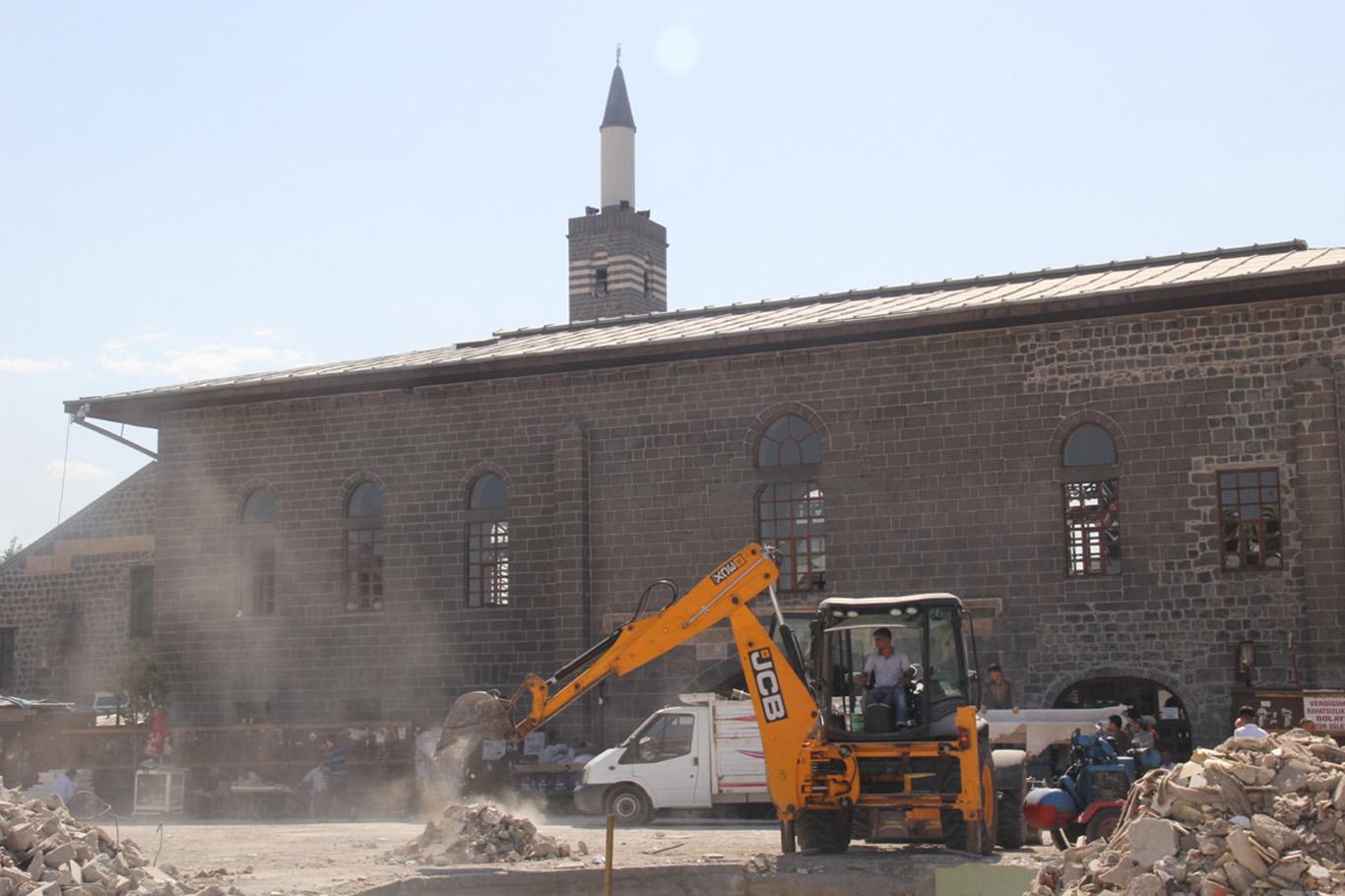 Diyarbakır Ulu Camii’ye çevre düzenlemesi
